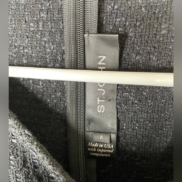 St. John Wool Blend Knit Top With Front Pockets And Slit Size 4 - Picture 7 of 10